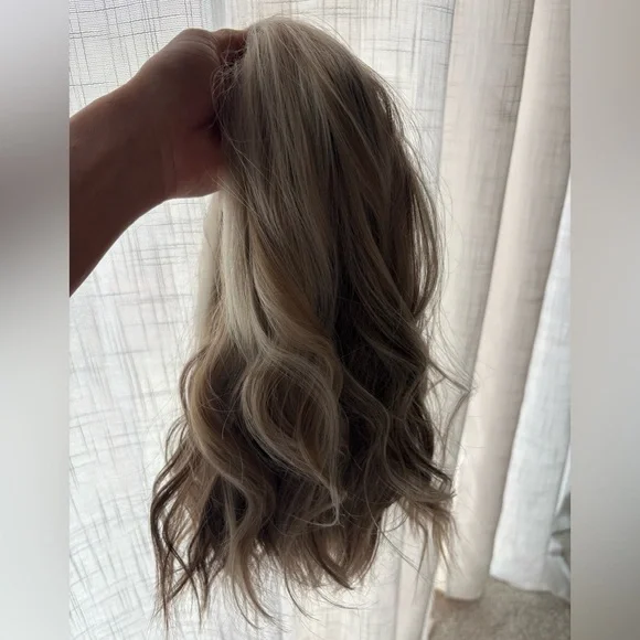 Marilyn Chelsey Smith Crowns Wig - Picture 3 of 8